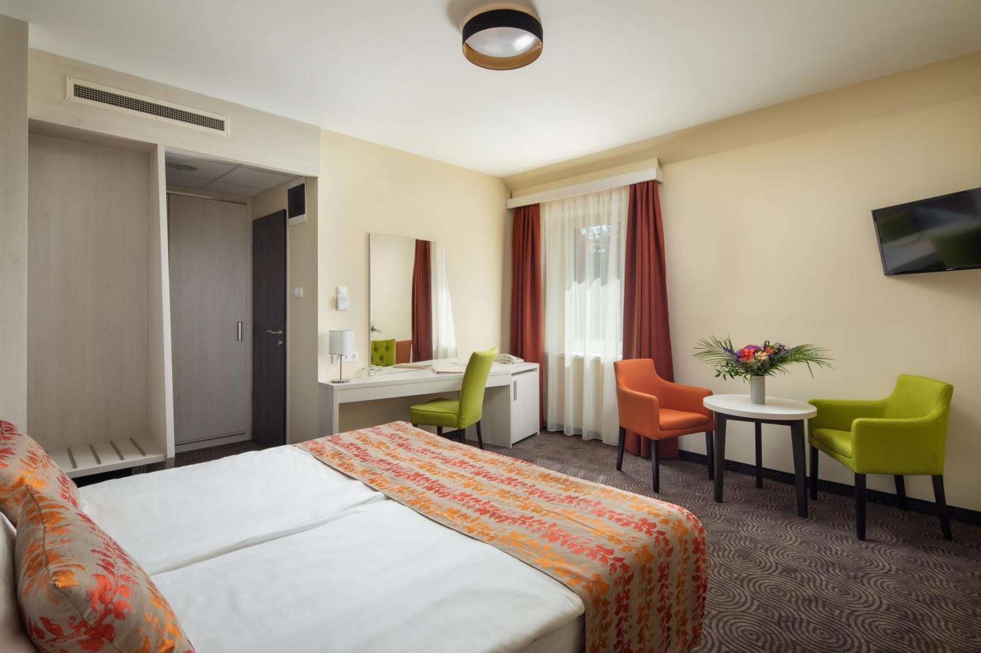 Kehida Termal Resort & Spa ケヒダクスタニー 部屋 写真