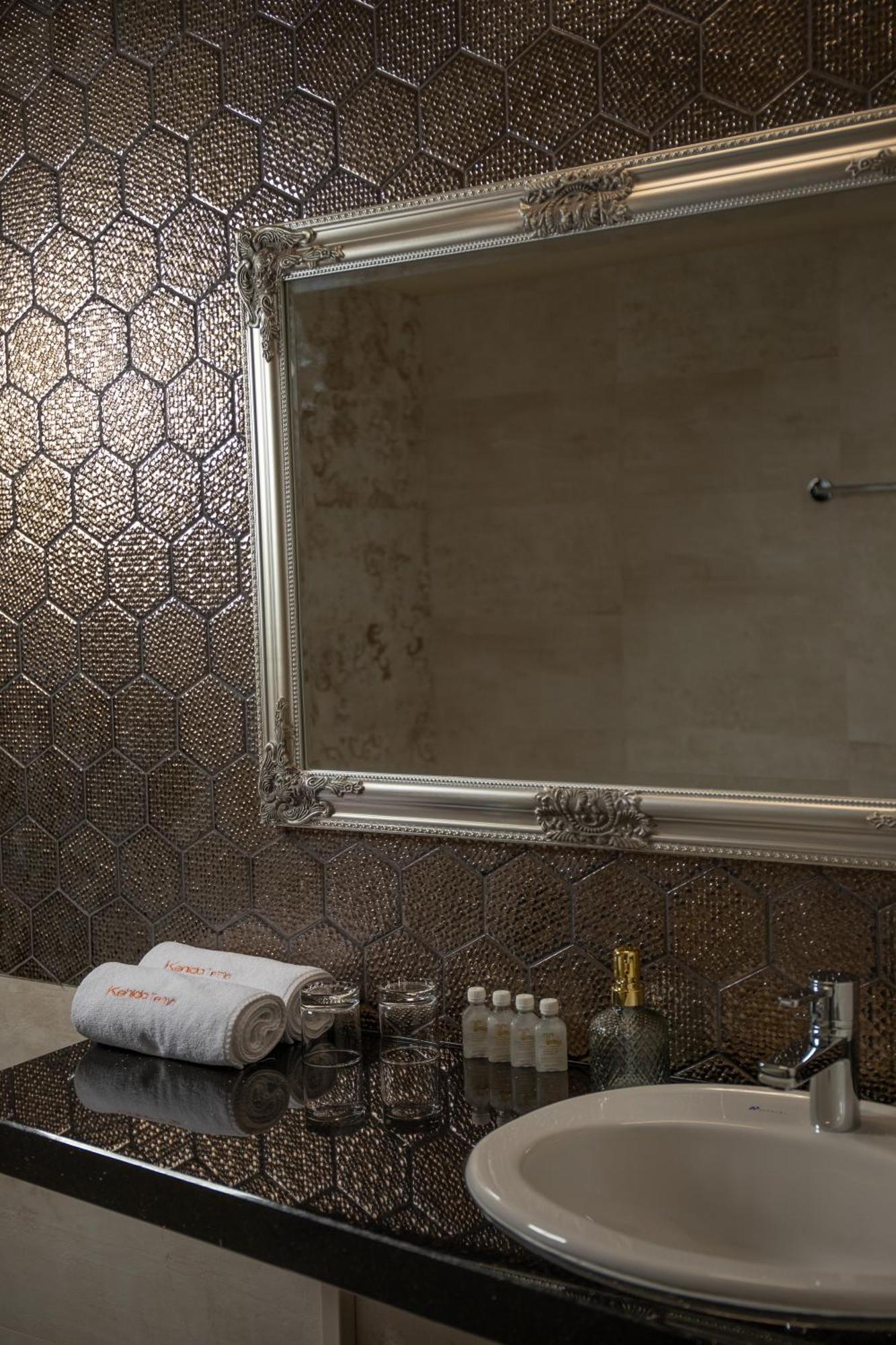 Kehida Termal Resort & Spa ケヒダクスタニー 部屋 写真