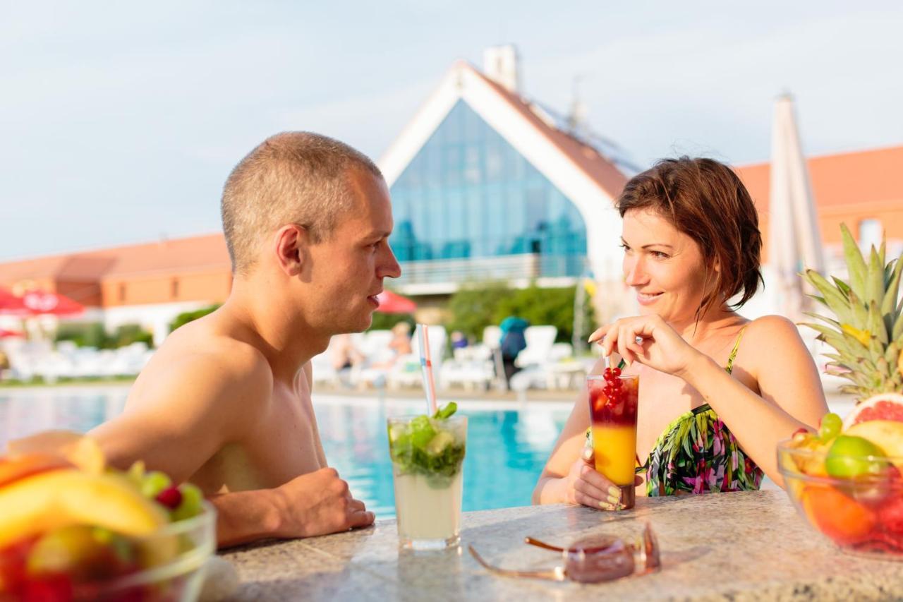 Kehida Termal Resort & Spa ケヒダクスタニー エクステリア 写真