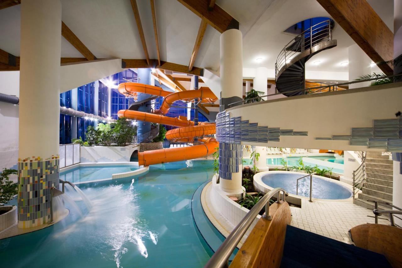 Kehida Termal Resort & Spa ケヒダクスタニー エクステリア 写真