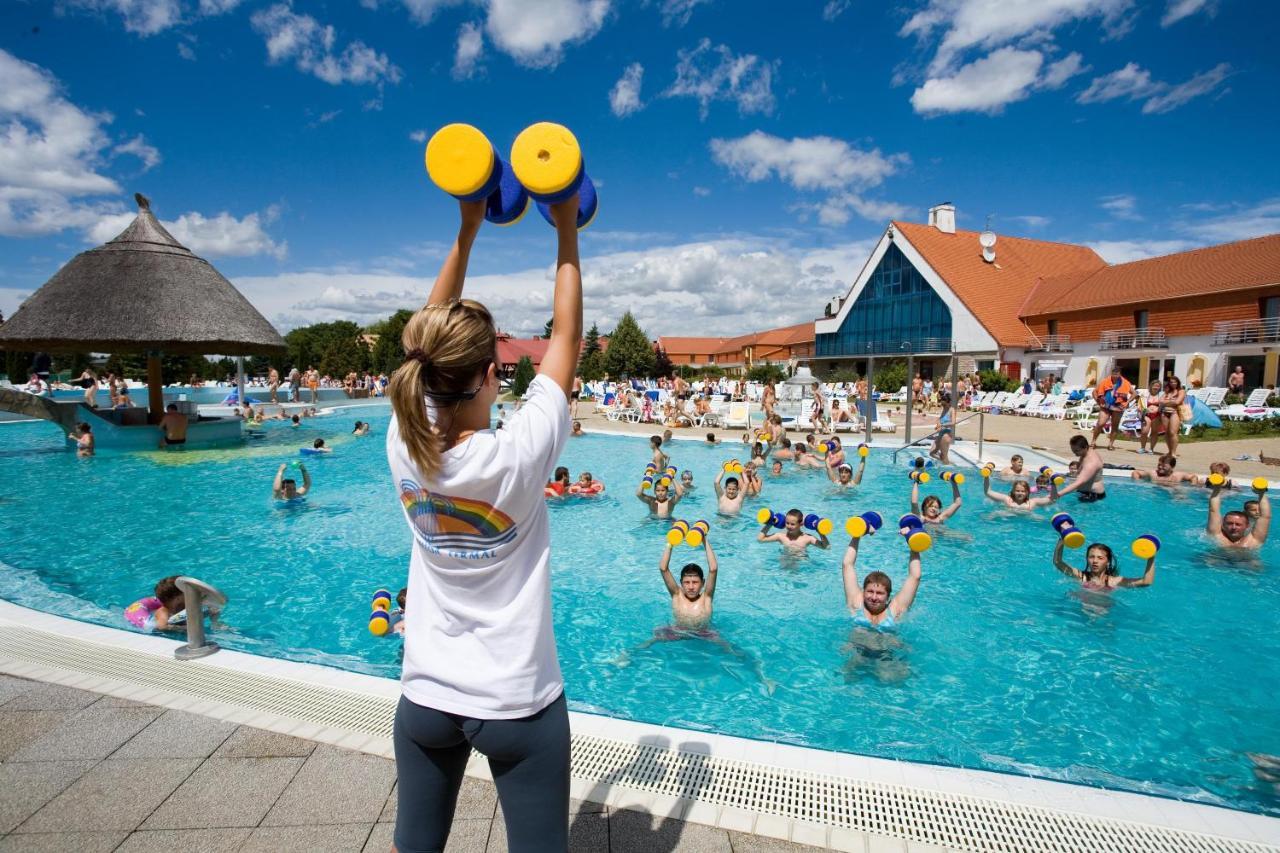 Kehida Termal Resort & Spa ケヒダクスタニー エクステリア 写真